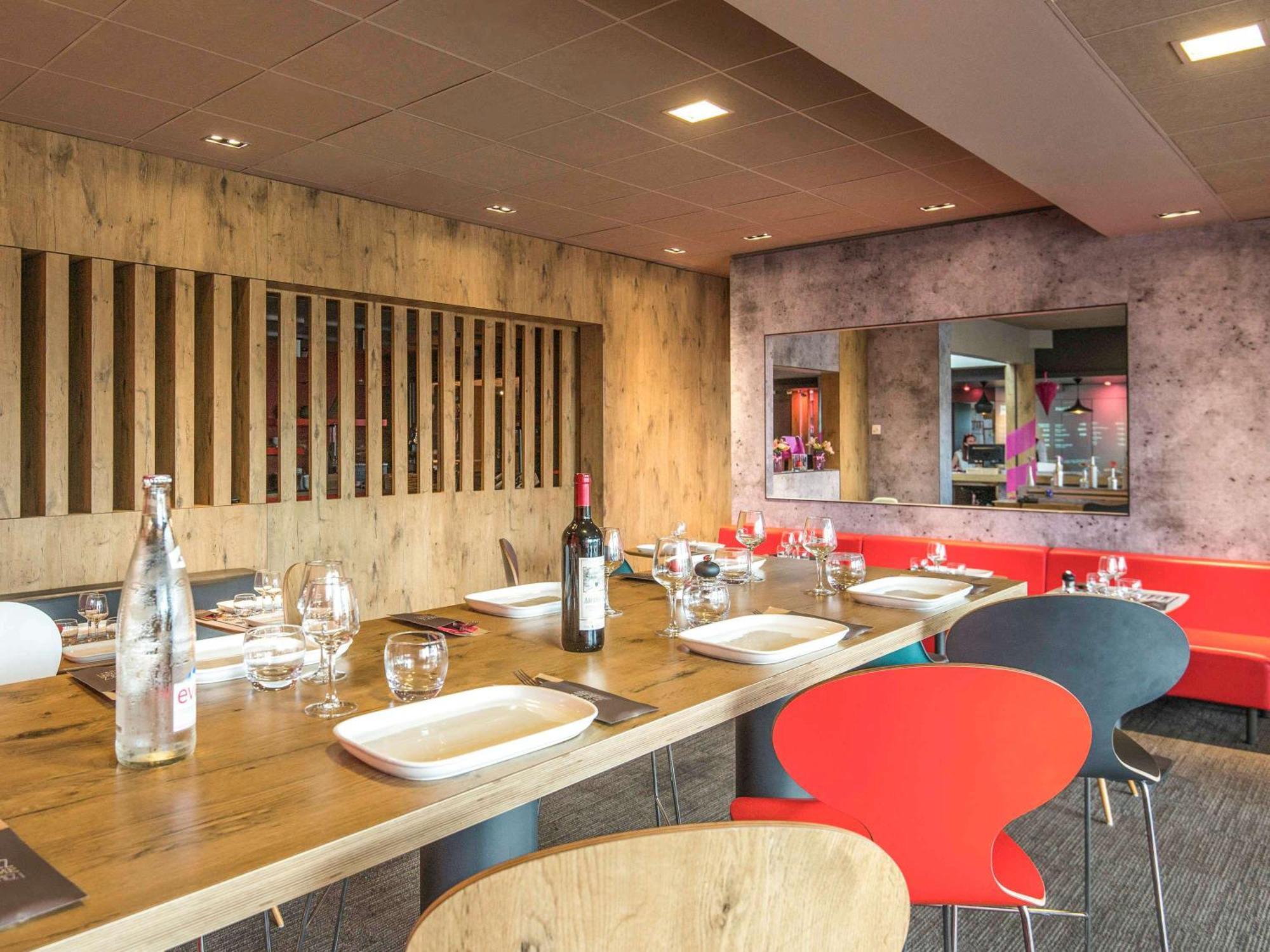 Ibis Pau Hotel