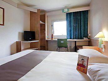 Ibis Pau Hotel 3*