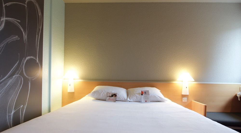 Ibis Pau Hotel